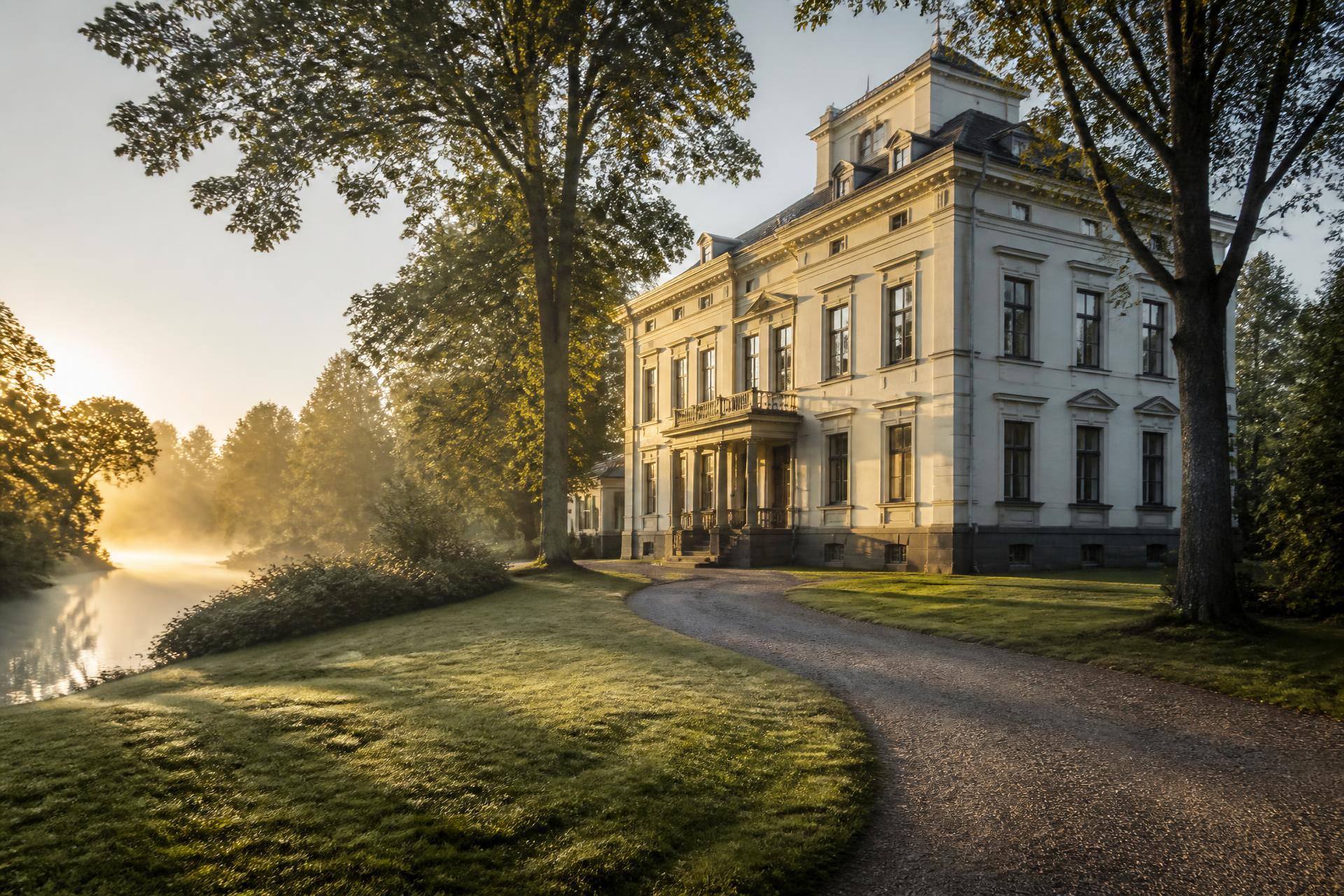 Stora Vall herrgård i Regementsparken vid Gavleån